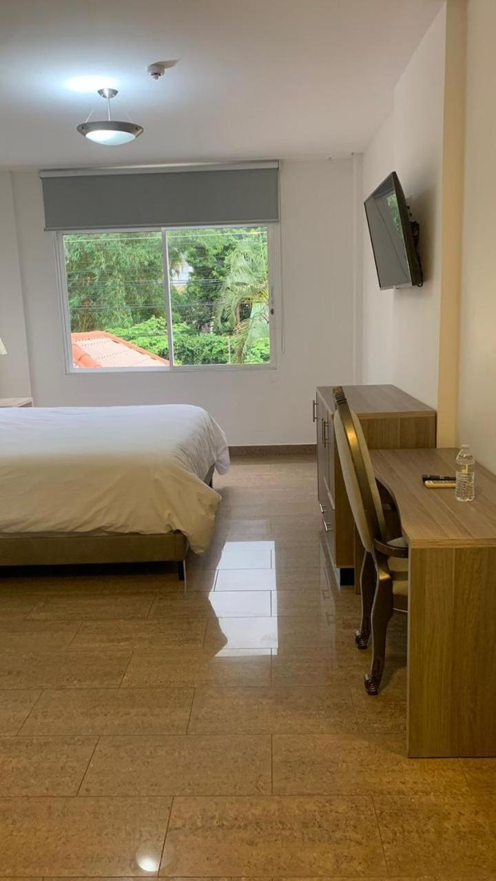 סן פדרו סולה Hotel Diana Princess מראה חיצוני תמונה